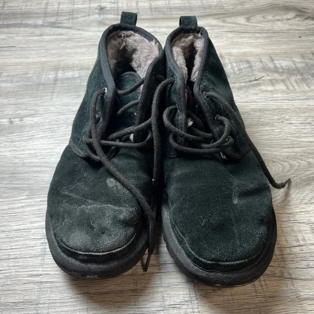 UGG Neumel Chukka Boot Mens 8 Black Suede Sheepskin Lined 3236 Lace Up Casual